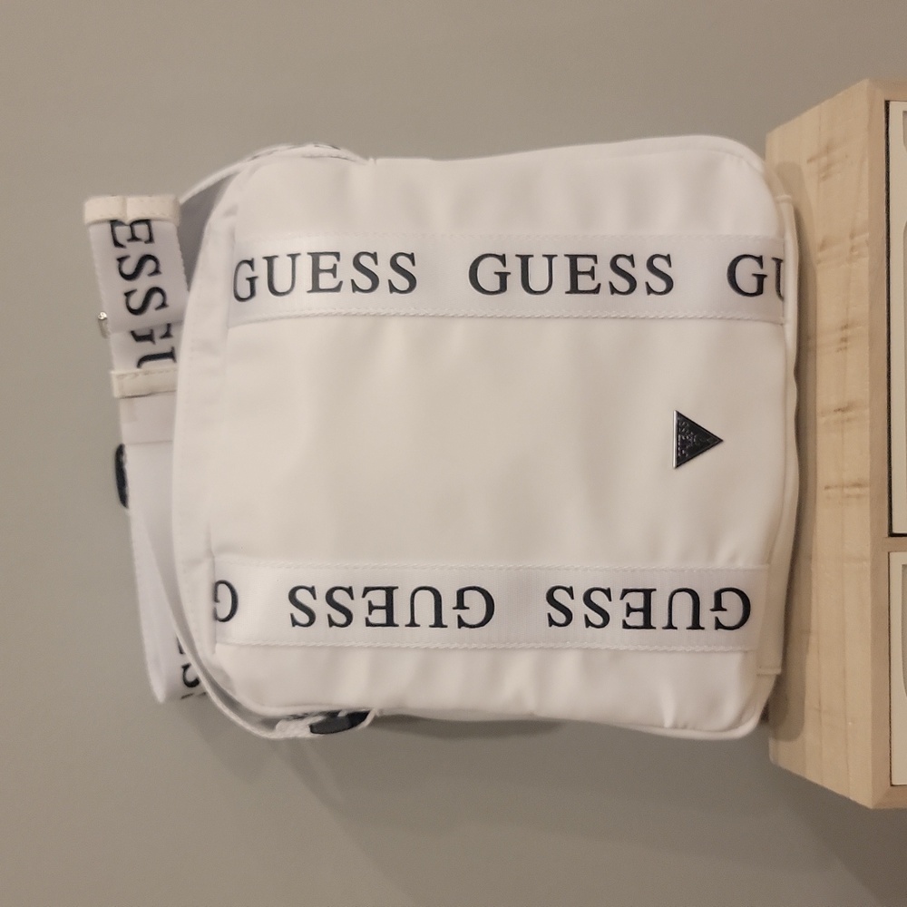 Guess crossbody